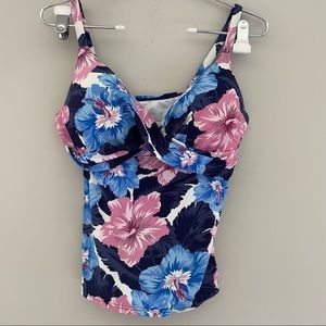 Island Escape push up floral tankini top